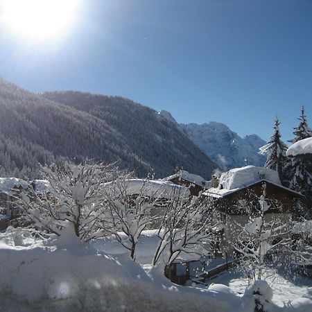 Hotel Garni Dello Sportivo Madonna di Campiglio Exterior photo