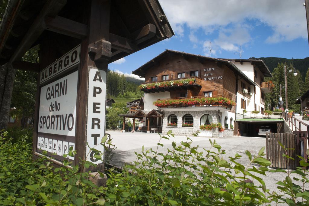 Hotel Garni Dello Sportivo Madonna di Campiglio Exterior photo