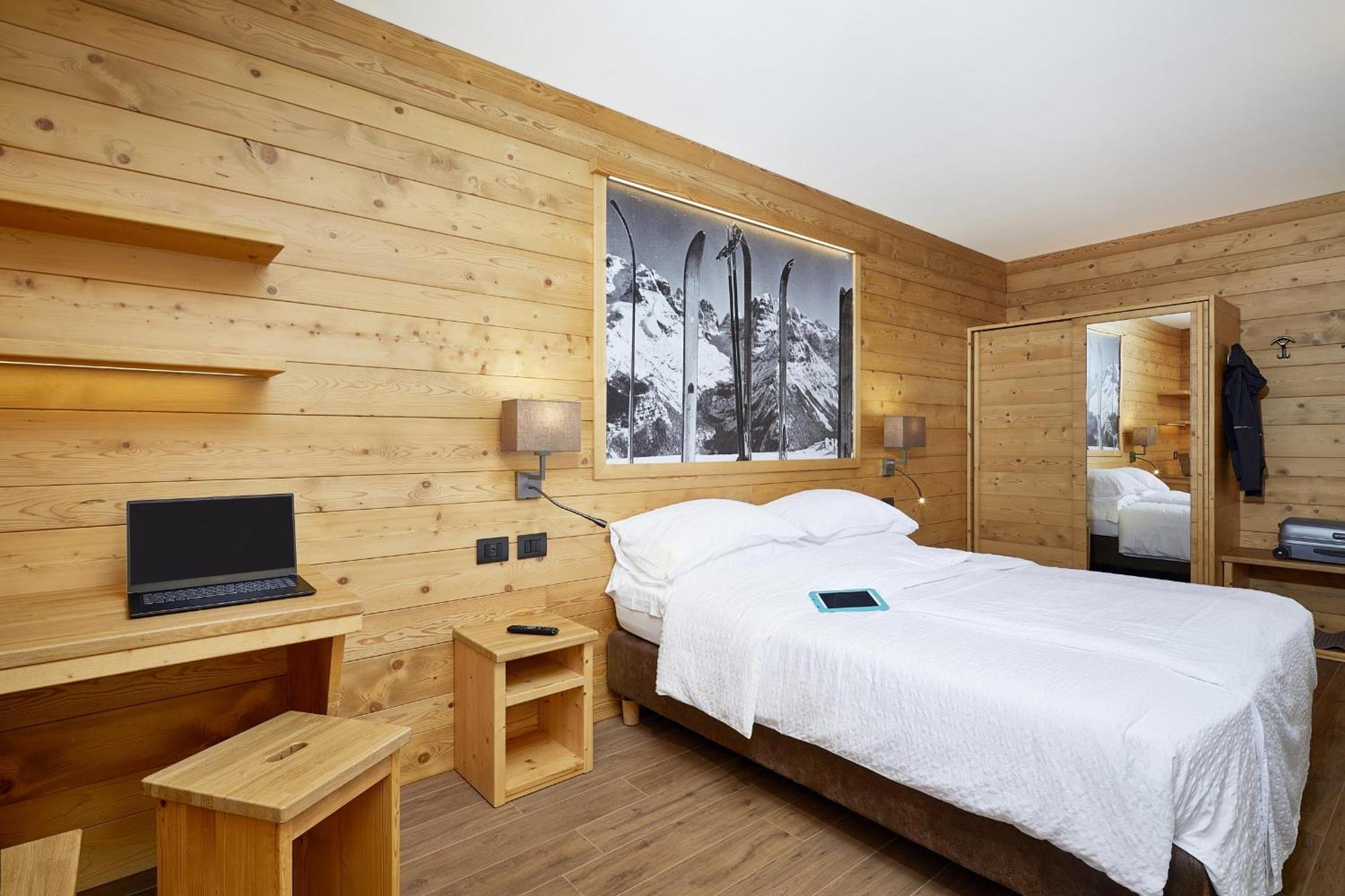 Hotel Garni Dello Sportivo Madonna di Campiglio Exterior photo