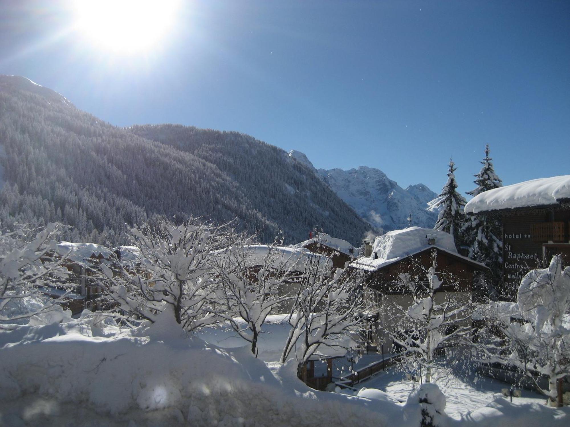 Hotel Garni Dello Sportivo Madonna di Campiglio Exterior photo